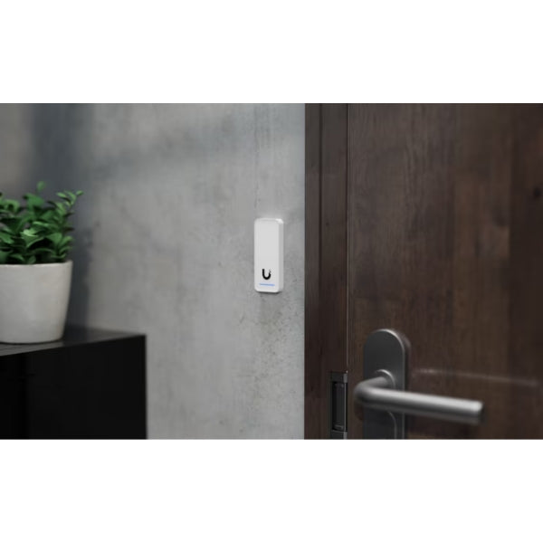 Acceso a Puertas Ubiquiti Kit de Inicio G3 con Hub y Lector NFC