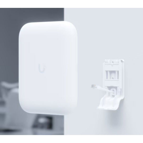 Access-Point-Ubiquiti-UniFi-U7-Outdoor-WiFi-7-Dual-Band-IPX6-2,5GbE-PoE+Cobertura-465-m²