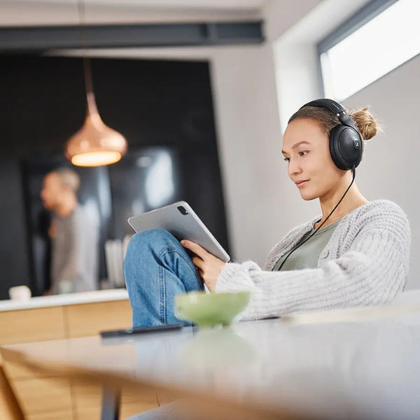 Audífonos-Sennheiser-HD-620S-Headphones-Black