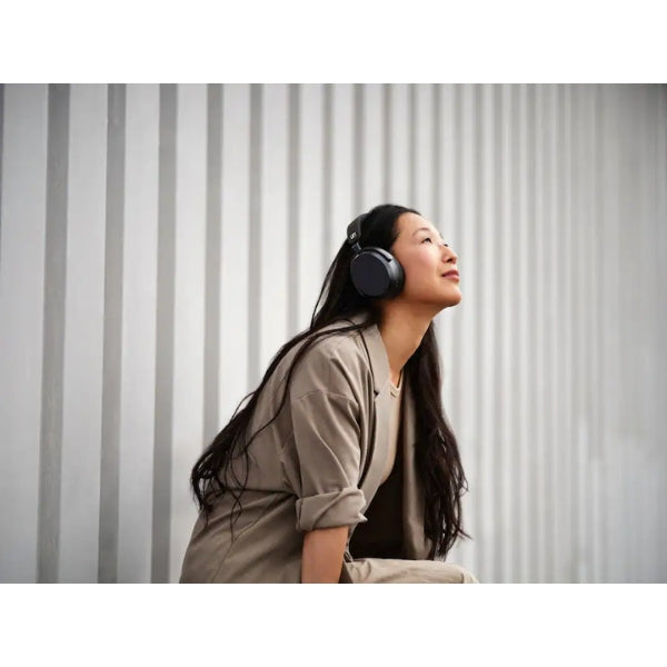 Audífonos-Sennheiser-MOMENTUM-4-Wireless-Adaptive-Noise-Canceling-Over-The-Ear-Headphones-Black