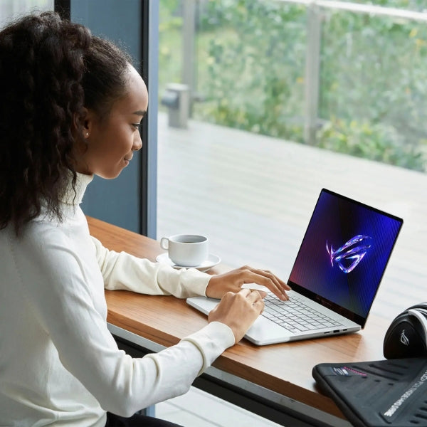 Laptop ASUS ROG Zephyrus G14 AMD Ryzen 9-8945HS 16GB RAM 1TB SSD 14" OLED 3K 120Hz GA403UV-G14.R94060 NVIDIA GeForce RTX 4060