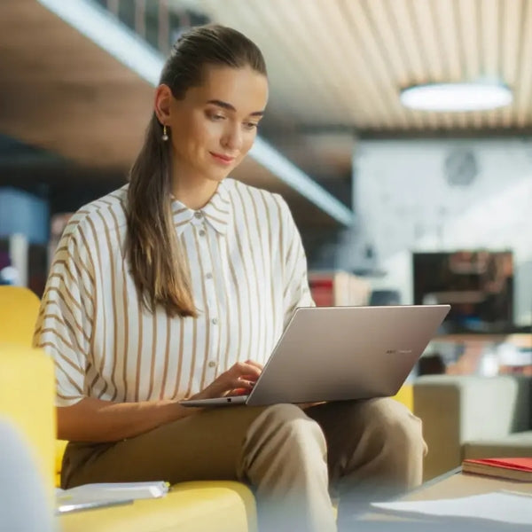 Laptop-ASUS-Vivobook-14-AMD-Ryzen-AI-7-300-Series-16GB-RAM-512GB-SSD-14-AMD-Radeon-Platinum-Gold