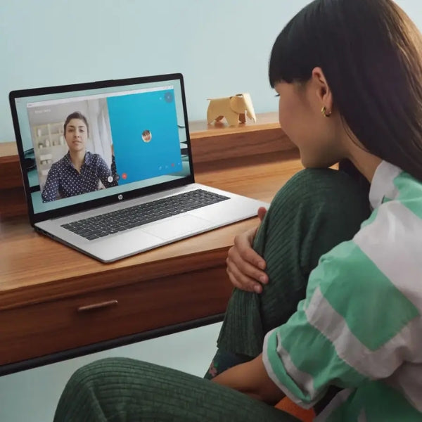 Laptop-HP-Full-HD-Intel-Core-i7-1355U-16GB-RAM-1TB-SSD-17,3-Intel-Iris-Xe-Graphics-Win-11-Home-Natural-Silver