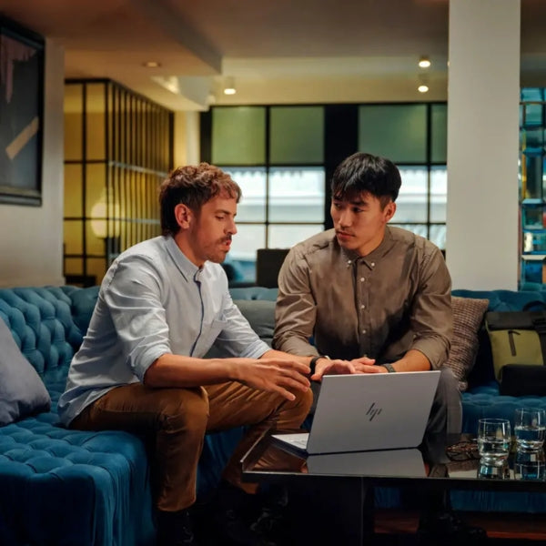 Laptop-HP-OmniBook-Ultra-Touchscreen-AMD-Ryzen-AI-9-Series-300-32GB-RAM-2TB-SSD-14-AMD-Radeon-Meteor-Silver