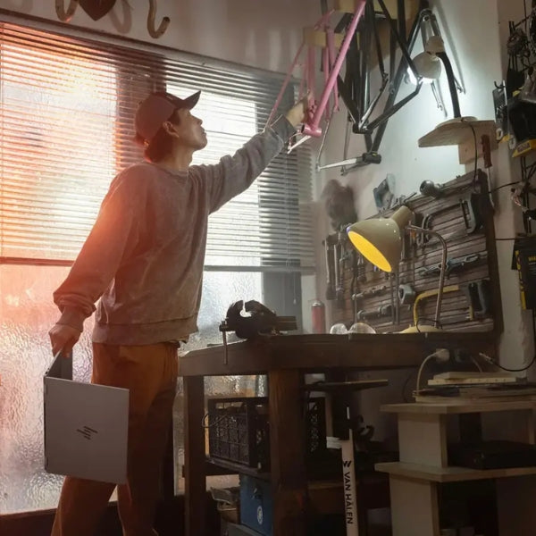 Laptop-HP-OmniBook-X-Flip-2-en-1-Touchscreen-AMD-Ryzen-AI-5-300-Series-16GB-RAM-512GB-SSD-14-AMD-Radeon-840M-Meteor-Silver