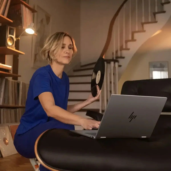 Laptop-HP-OmniBook-X-Flip-2-en-1-Touchscreen-AMD-Ryzen-AI-5-300-Series-16GB-RAM-512GB-SSD-14-AMD-Radeon-840M-Meteor-Silver