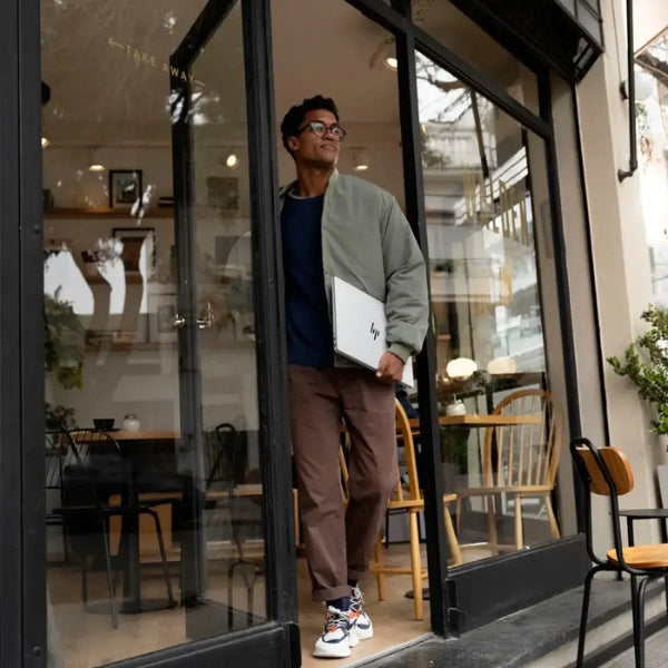 Laptop-HP-OmniBook-X-Intel-Core-Ultra-7-32GB-RAM-2TB-SSD-17,3-Intel-Arc-Windows-11-17-dd0033dx-Glacier-Silver