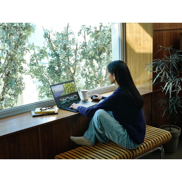 Laptop-LG-gram-PRO-16-Intel-Core-Ultra-9-285H-(2,9GHz)-32-GB-RAM-2-TB-SSD-16-NVIDIA-GeForce-RTX-5050-8GB-GDDR7-Obsidian-Black