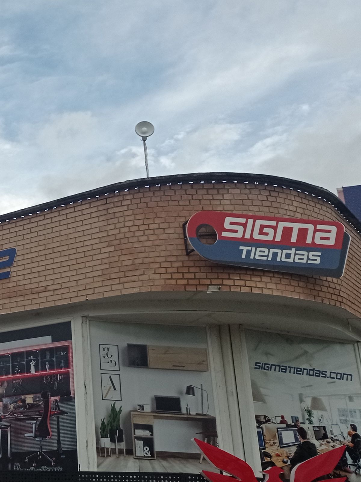 Fachada del Local CC Los Naranjos