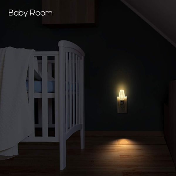 Luz-Nocturna-Con-Luz-Blanca-Led-Emotionlite-Sensor-Automatico-de-Atardecer-a-Amanecer-4-Unidades-Eln-085-ejemplo