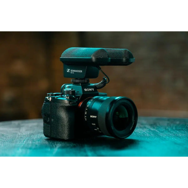 Micrófono-Sennheiser-MKE-440-Compact-Stereo-Shotgun-Microphone-with-3,5mm-Connector-for-Cameras-Black