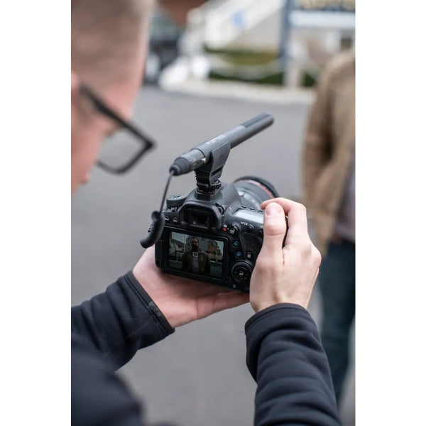 Micrófono-Sennheiser-MKE-600-Camcorder-Shotgun-Microphone-with-Carrying-Case-Shock-Mount-Foam-Windscreen-Black