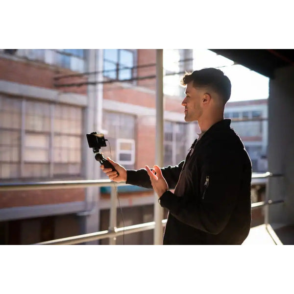 Micrófono-Sennheiser-XS-Lav-USB-C-Mobile-Kit-Omnidirectional-Clip-on-Microphone-with-Smartphone-Clamp-&-Manfrotto-PIXI-Mini-Tripod-Black