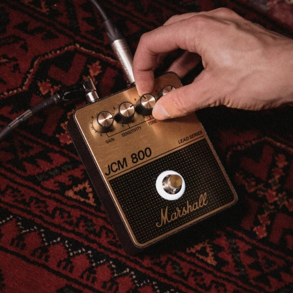 Pedal-de-efectos-para-guitarra-Marshall-JCM800-Overdrive-y-Distorsión-Negro-y-Dorado