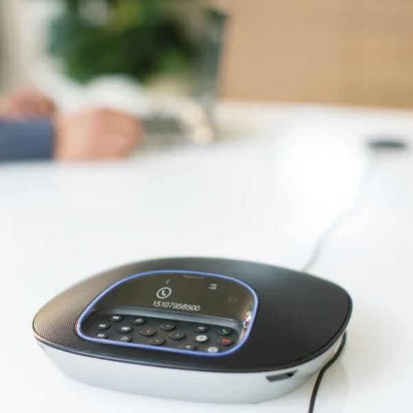 Sistema-de-Videoconferencia-Logitech-GROUP-_6_2883f227-b1d4-4a4f-8945-a0d6d1864ce0