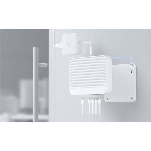 Switch-Ubiquiti-UniFi-Flex-XG-4-Puertos-10G-Managed-Compacto-PoE+USB-C