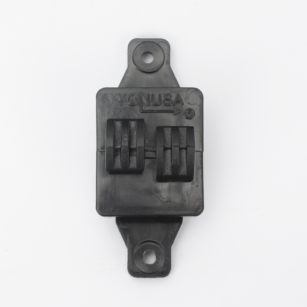 Aislador de Paso para cercos eléctricos Yonusa AP101