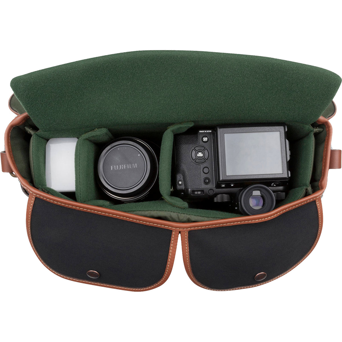 Bandolera Billingham Hadley Pro 2020 (Negro Canvas y Beige Leather Trim) - en uso