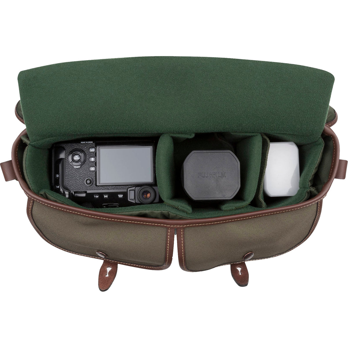Bandolera Billingham Hadley Pro 2020 (Sage FibreNyte y Chocolate Leather Trim) - en uso