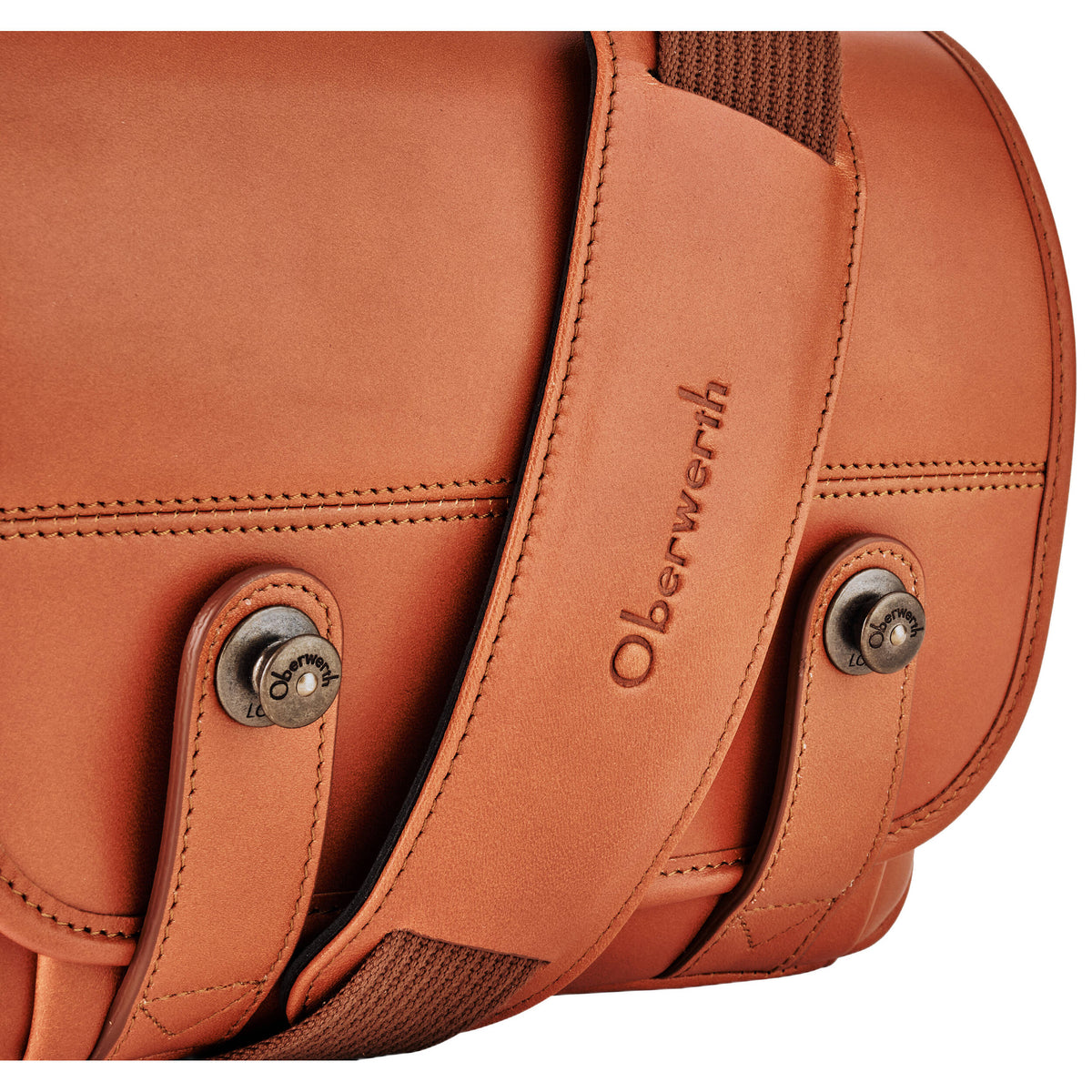 Bandolera Oberwerth Louis para Leica M11 (Cognac) - detalle