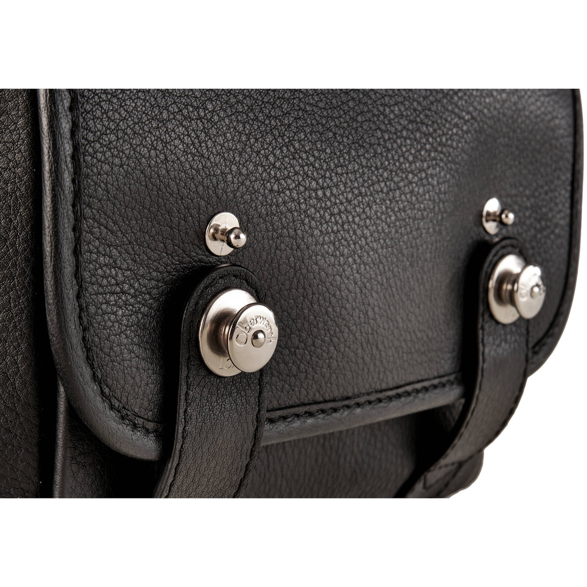 Bandolera Oberwerth Louis para Leica M11 (Negro con Negro Stitching & Hardware) - puertos y conexiones