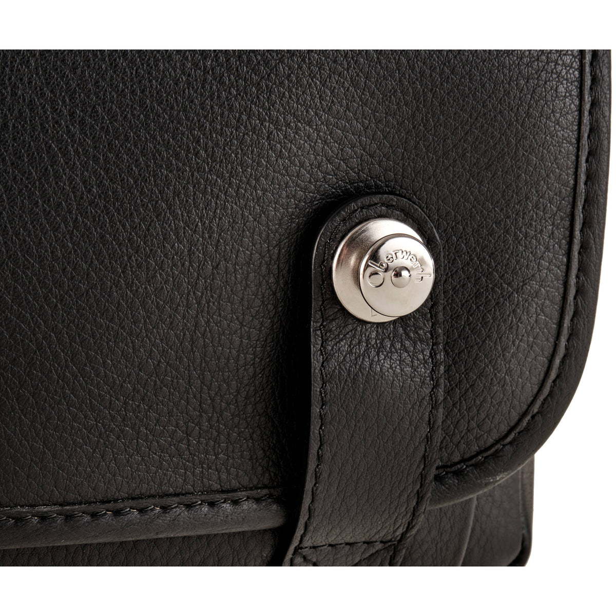 Bandolera Oberwerth Louis para Leica M11 (Negro con Negro Stitching & Hardware) - detalle