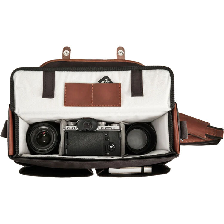 Bandolera Oberwerth Munchen Grande (Negro/Dark Brown) - puertos y conexiones