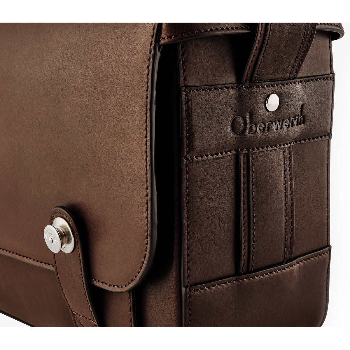 Bandolera Oberwerth Signature L (Dark Brown, 7L) - en uso