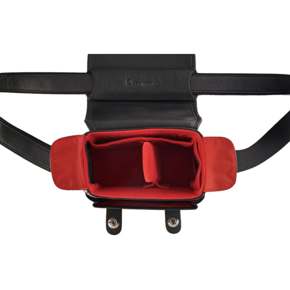 Bandolera Oberwerth The Q (Negro con Rojo Stitching) - vista trasera