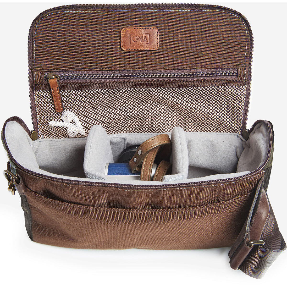 Bandolera ONA The Rockaway Sling (Antique Cognac) - vista lateral
