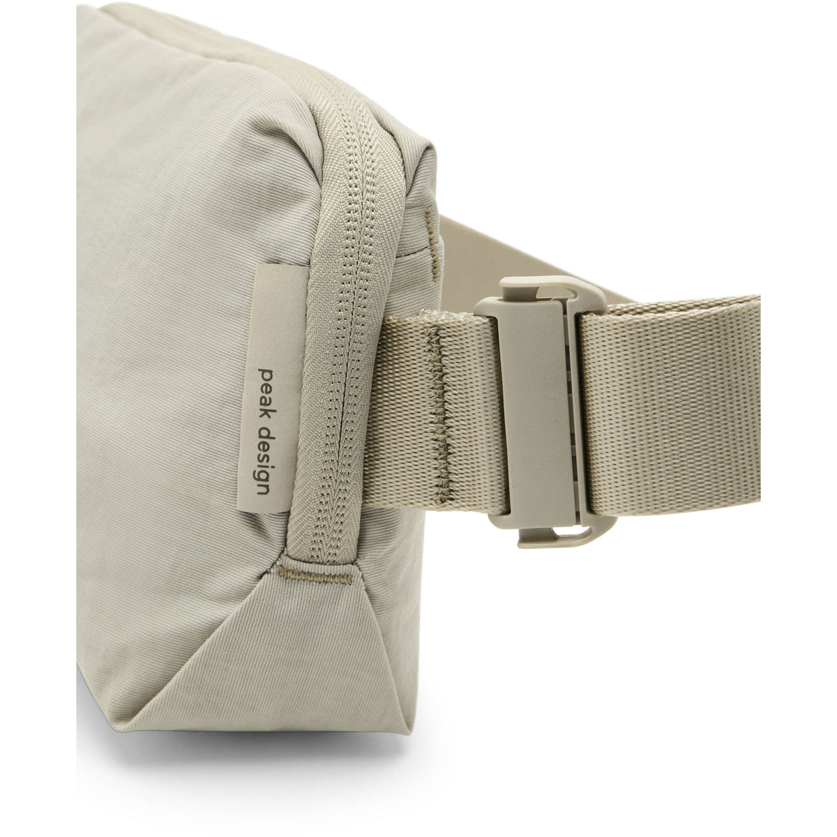 Bandolera Peak Design City (Moon, 2L) - contenido de la caja