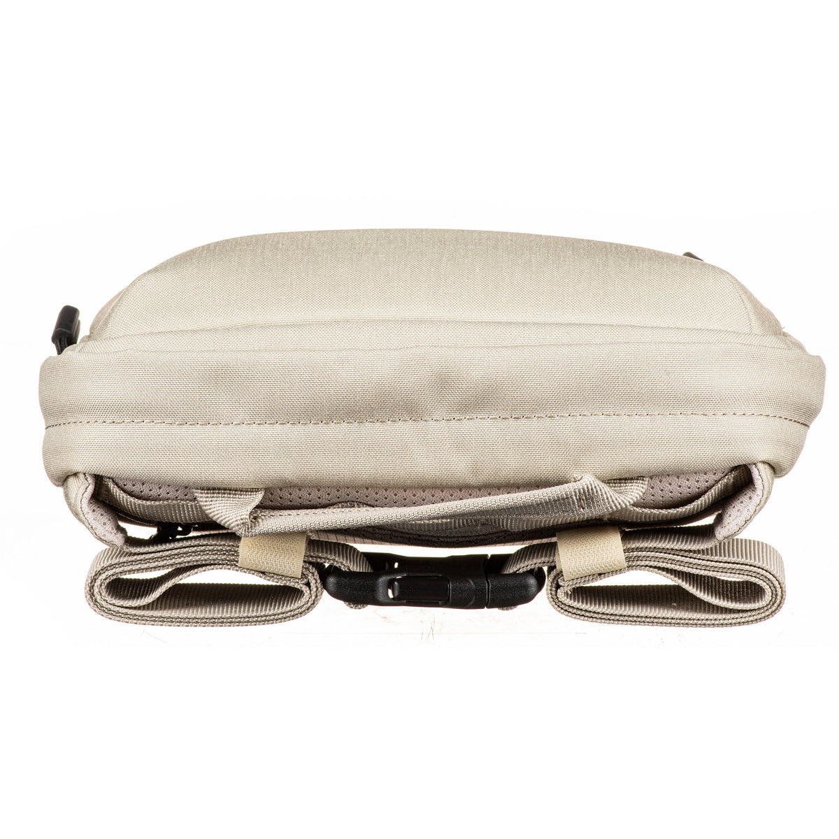 Bandolera Pelican AEGIS Sx3 Access Sling (Arena, Chico) - detalle