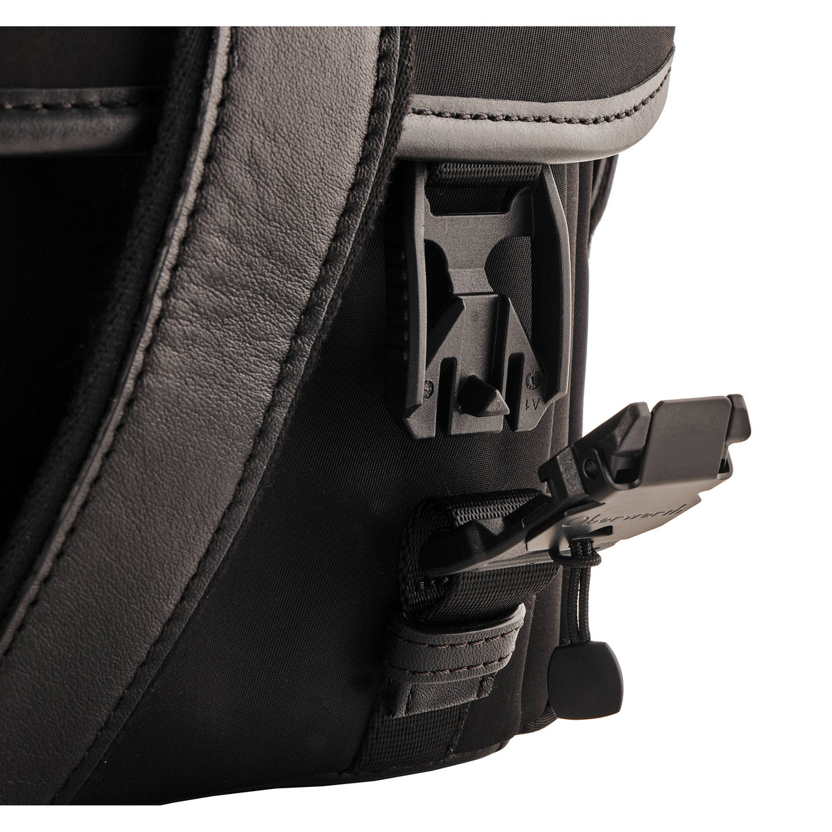 Bolso Bandolera Oberwerth ReLon M (Negro) - en uso