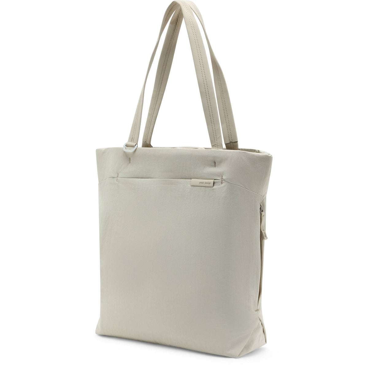 Bolso Peak Design City (Moon, 15L) - puertos y conexiones