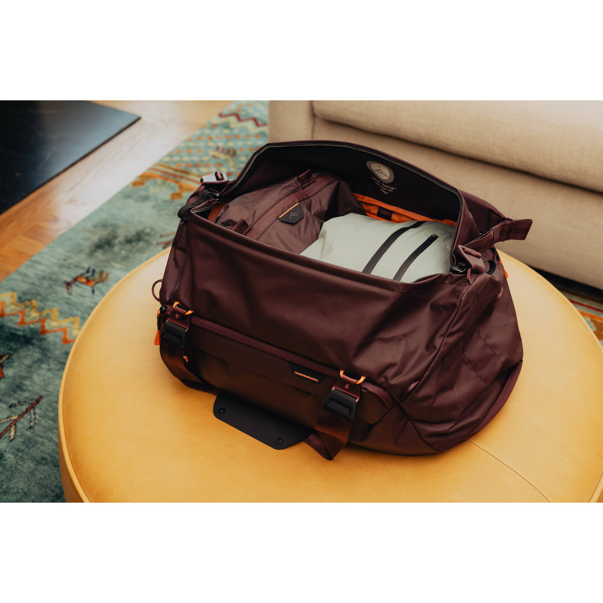 Bolso Peak Design Travel Duffel (Eclipse, 35L) - vista trasera