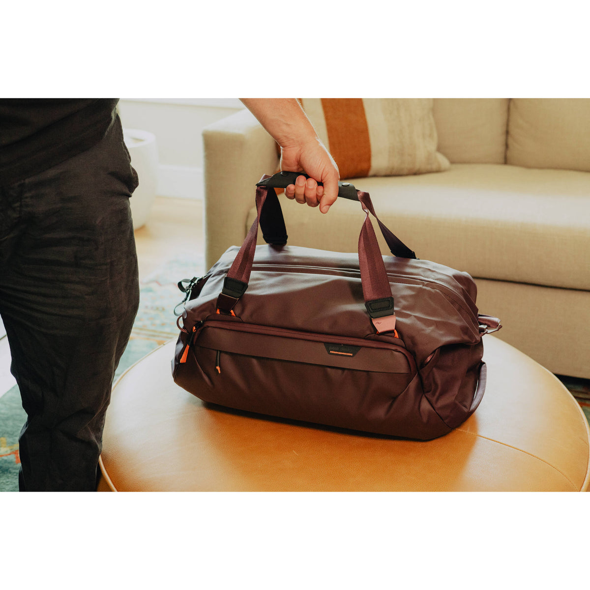 Bolso Peak Design Travel Duffel (Eclipse, 35L) - puertos y conexiones