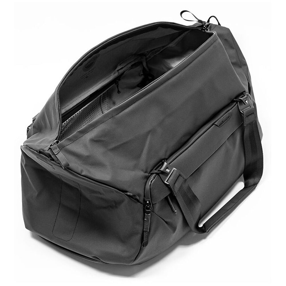 Bolso Peak Design Travel Duffel (Negro, 35L) - vista trasera
