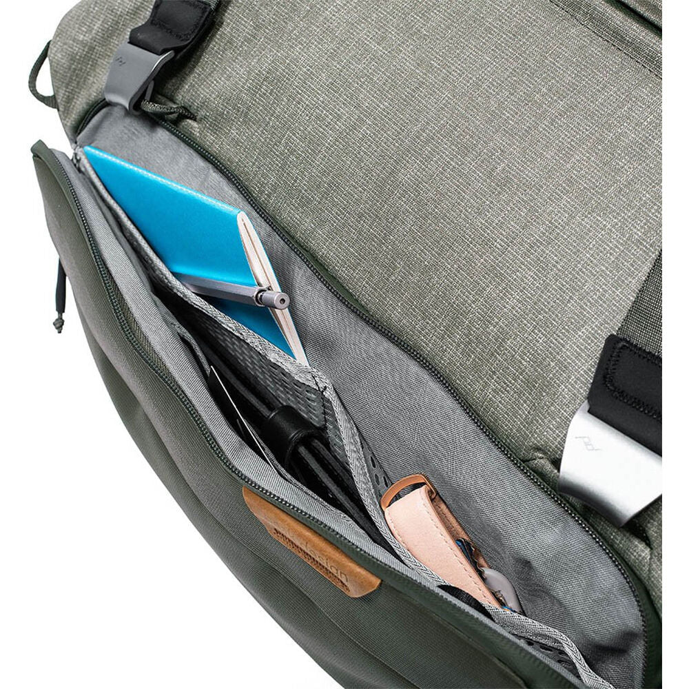 Bolso Peak Design Travel Duffel (Sage, 35L) - puertos y conexiones