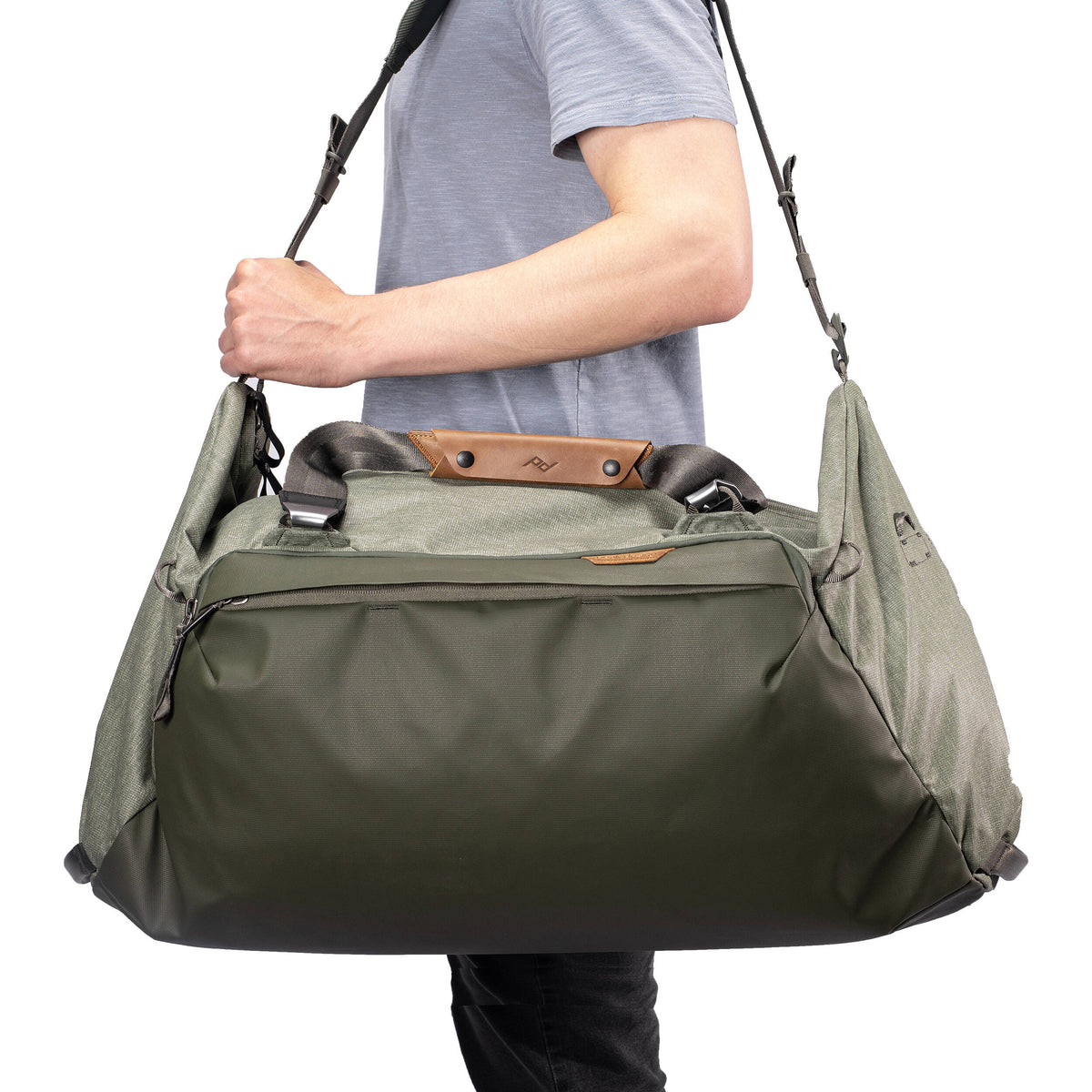 Bolso Peak Design Travel Duffel (Sage, 65L) (BTRD-65-SG-2) - vista trasera