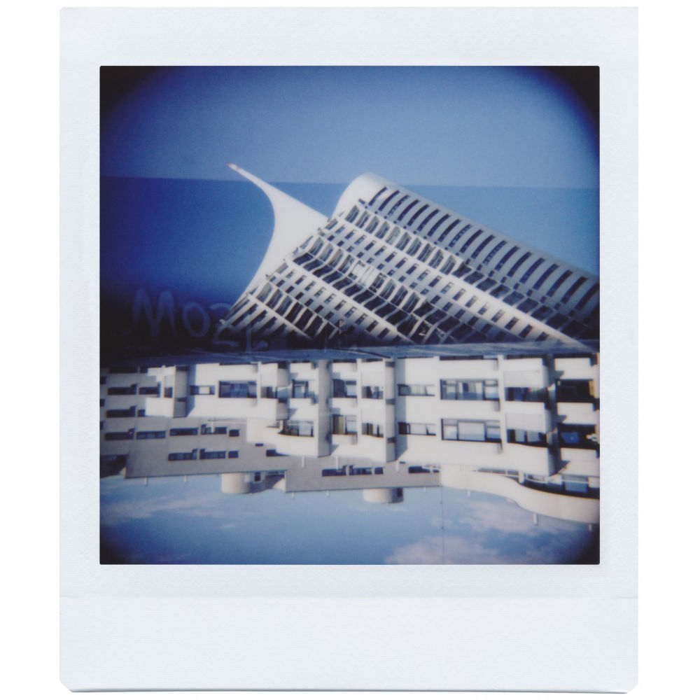 Cámara Analógica Lomography Diana Instant Square con Flash (Edición Clásica) - detalle