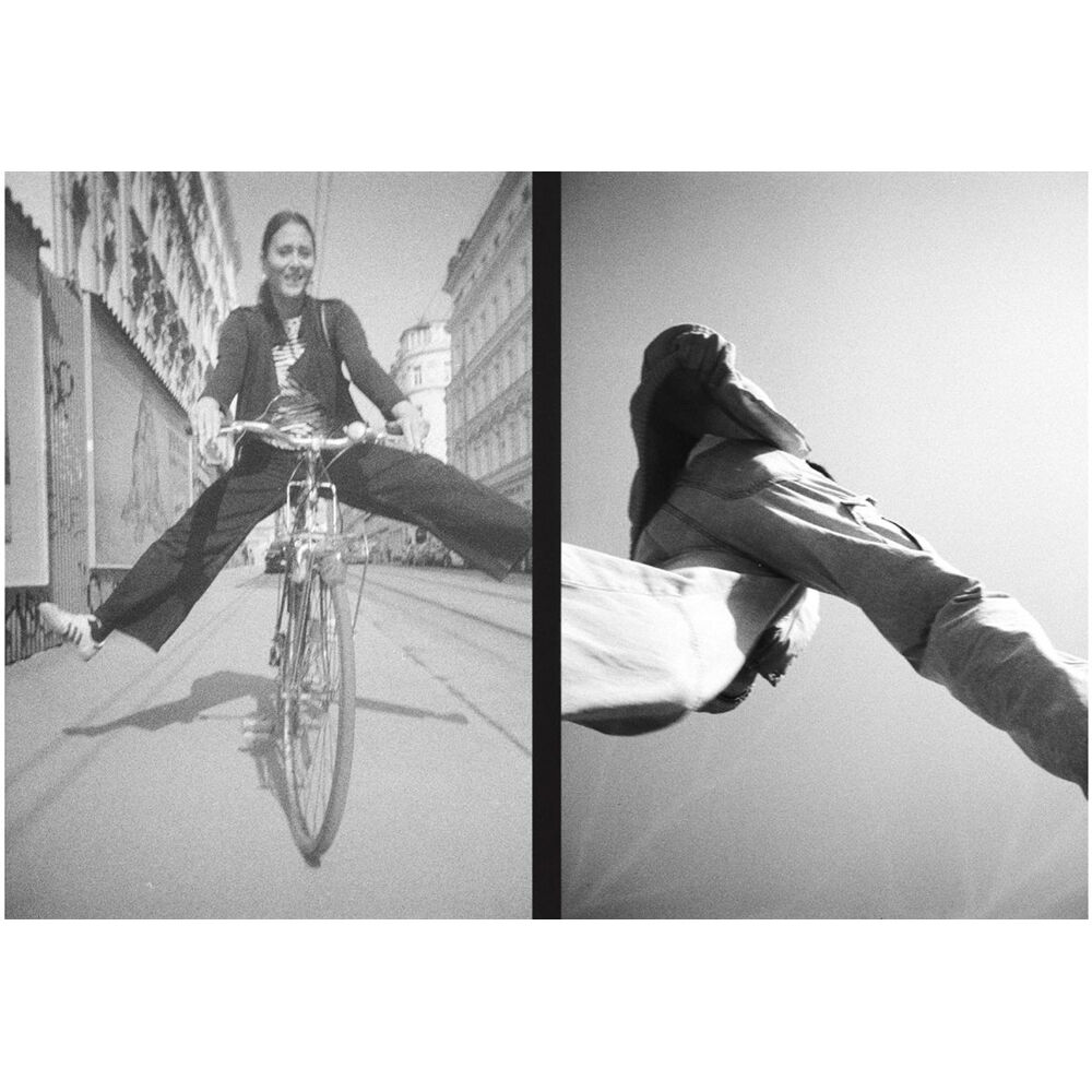 Cámara Analógica Lomography Half-Frame Simple Use (Negro y Blanco) - contenido de la caja