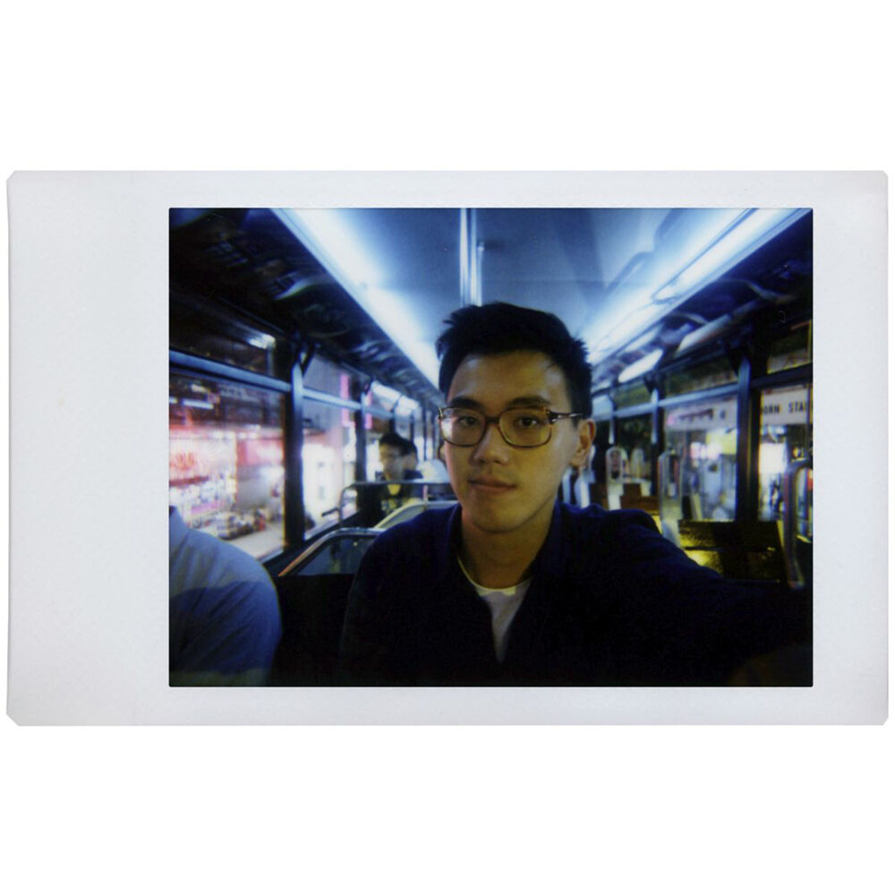 Cámara Analógica Lomography Lomo'Instant y 3 Lentes (Edición Sanremo) - vista lateral