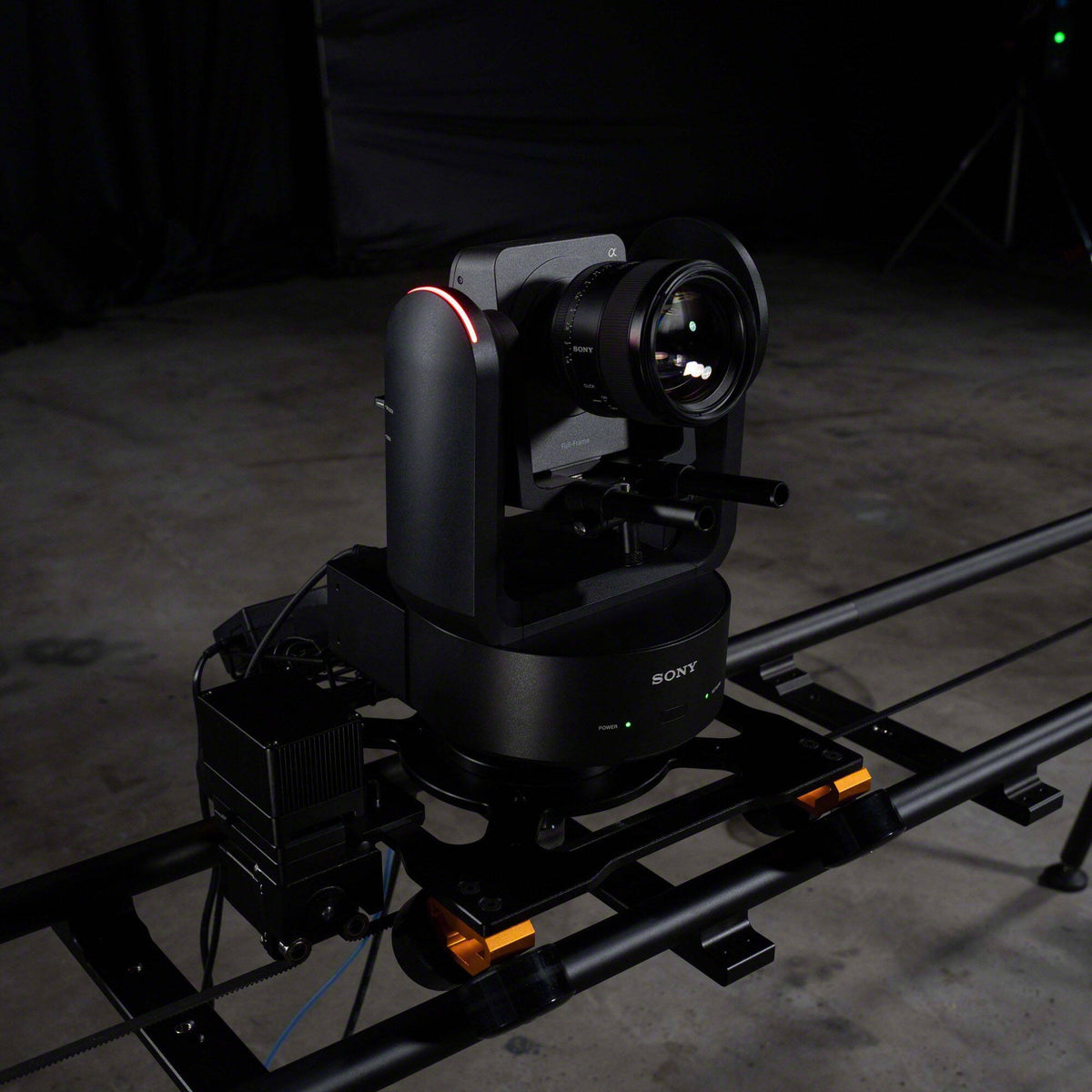 Cámara Digital Sony FR7 Cinema Line PTZ Kit con 28-135mm Zoom - detalle