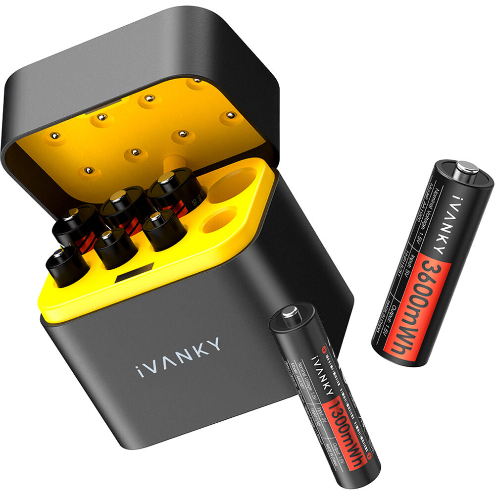 Cargador iVANKY Portable Charging Case con 4-Pack AAA y 4-Pack AA recargables Lithium-Ion - vista principal
