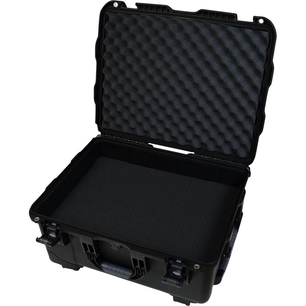 Estuche Rígido Gator Waterproof Injection-Molded Equipment con Diced espuma y Wheels (Negro) - en uso