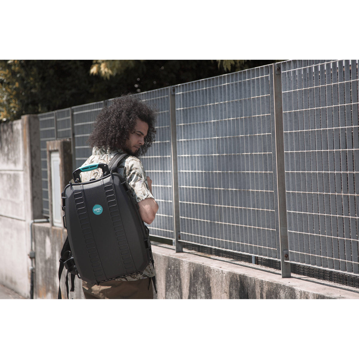 Estuche Rígido HPRC 3600 Backpack con espuma (Negro/Azul) - en uso