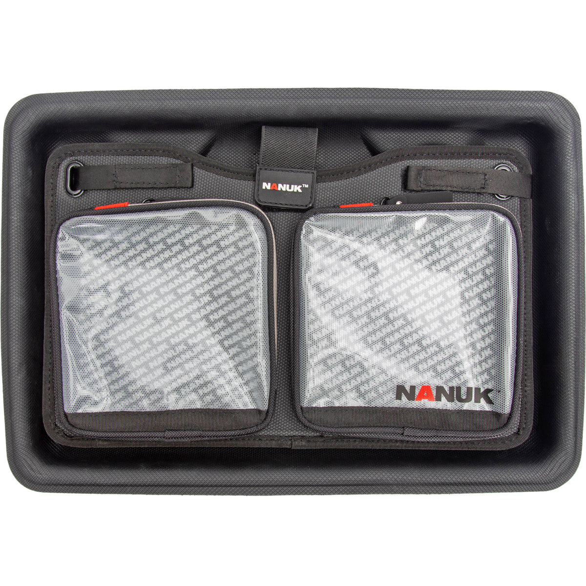 Estuche Rígido Nanuk 915 con Pro Photo Kit (Negro, 13L) - en uso