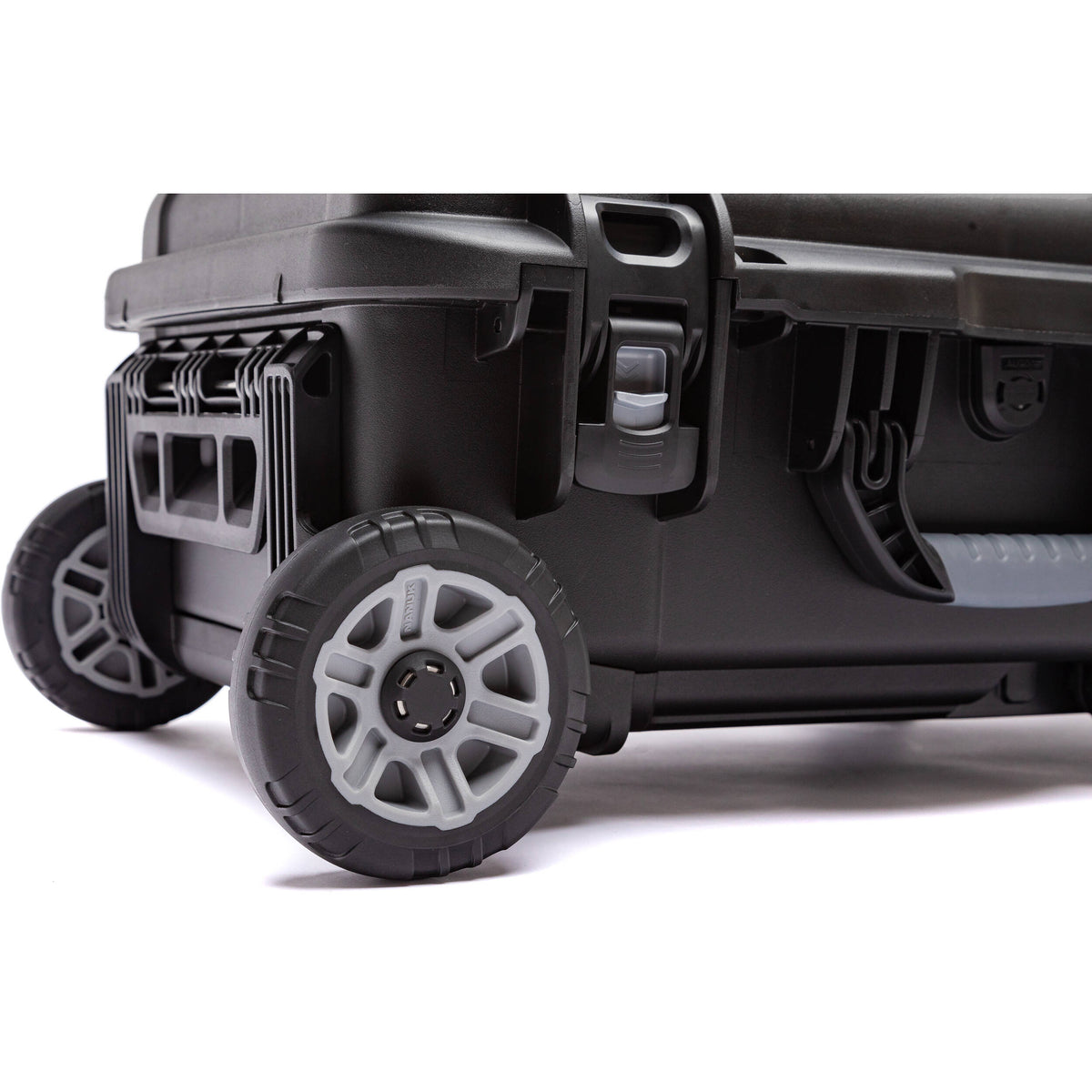 Estuche Rígido Nanuk 935 con Heavy-Duty Wheels & Pro Photo Kit (28.5L) - en uso