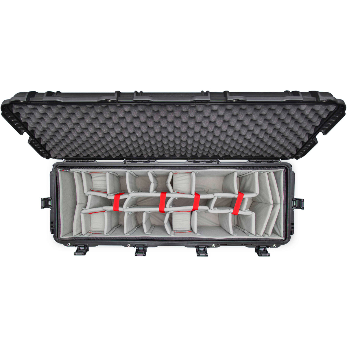 Estuche Rígido Nanuk 988 con ruedas con divisores acolchados (Negro, 116.5L) - puertos y conexiones