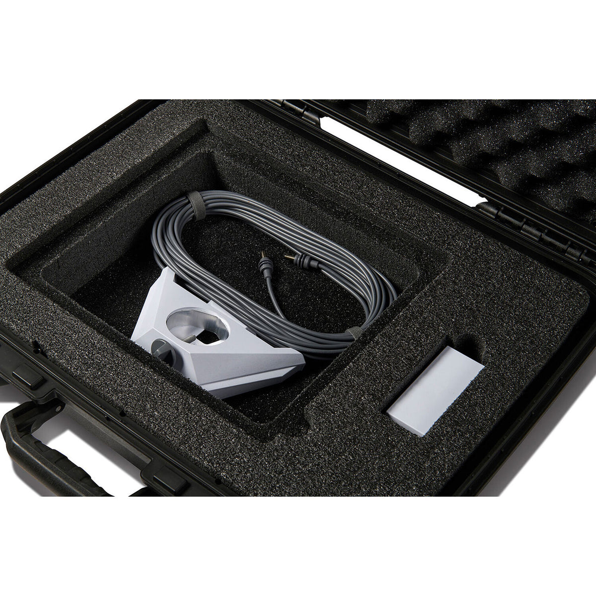 Estuche Rígido Pelican 1505SSLK Air Starlink Mini Transport - en uso